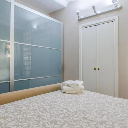 Fiorebel Apartment *